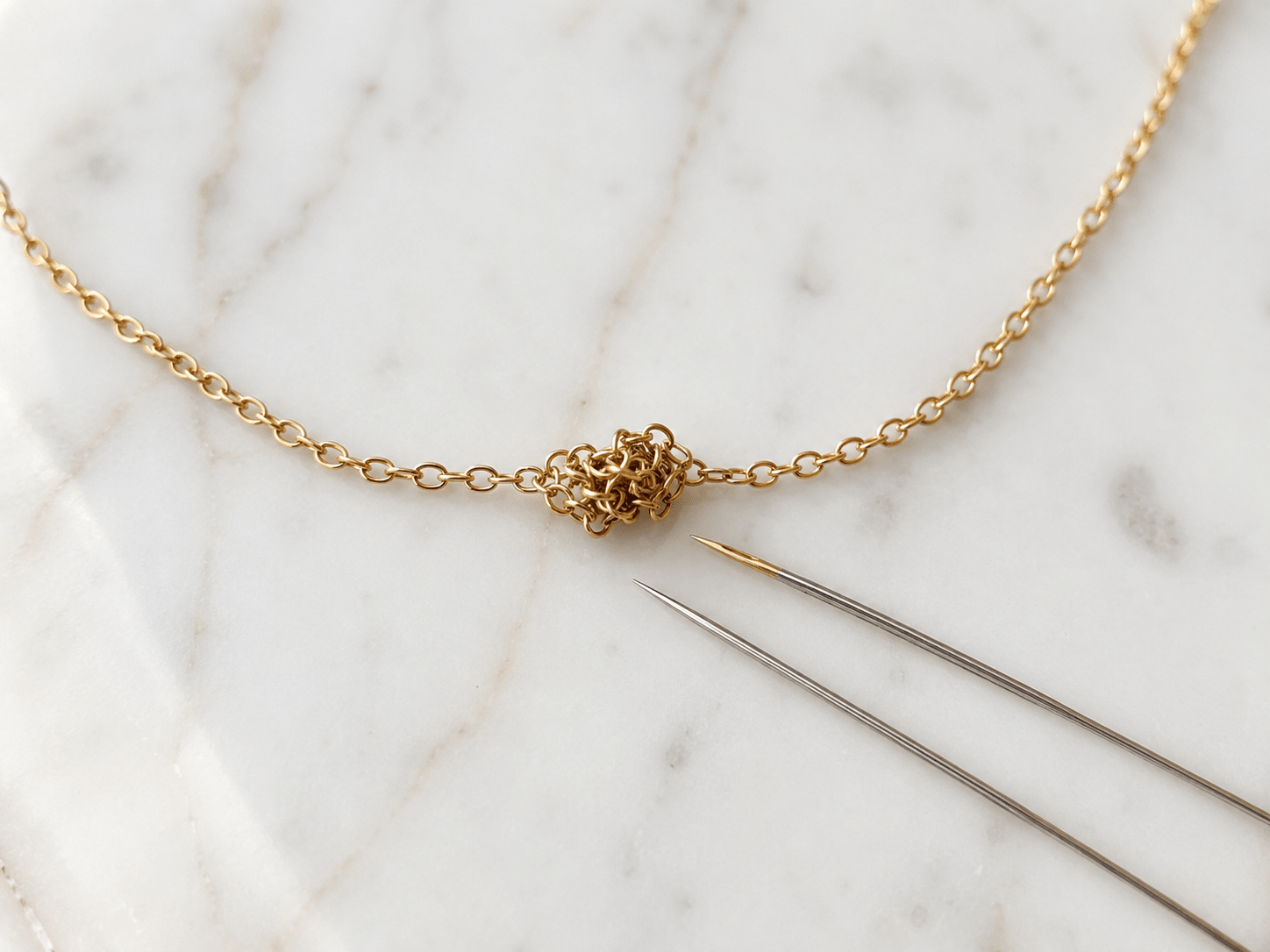 Comment démêler un collier fin sans le casser ? (3 astuces) - MAISON DE L'AMOUR
