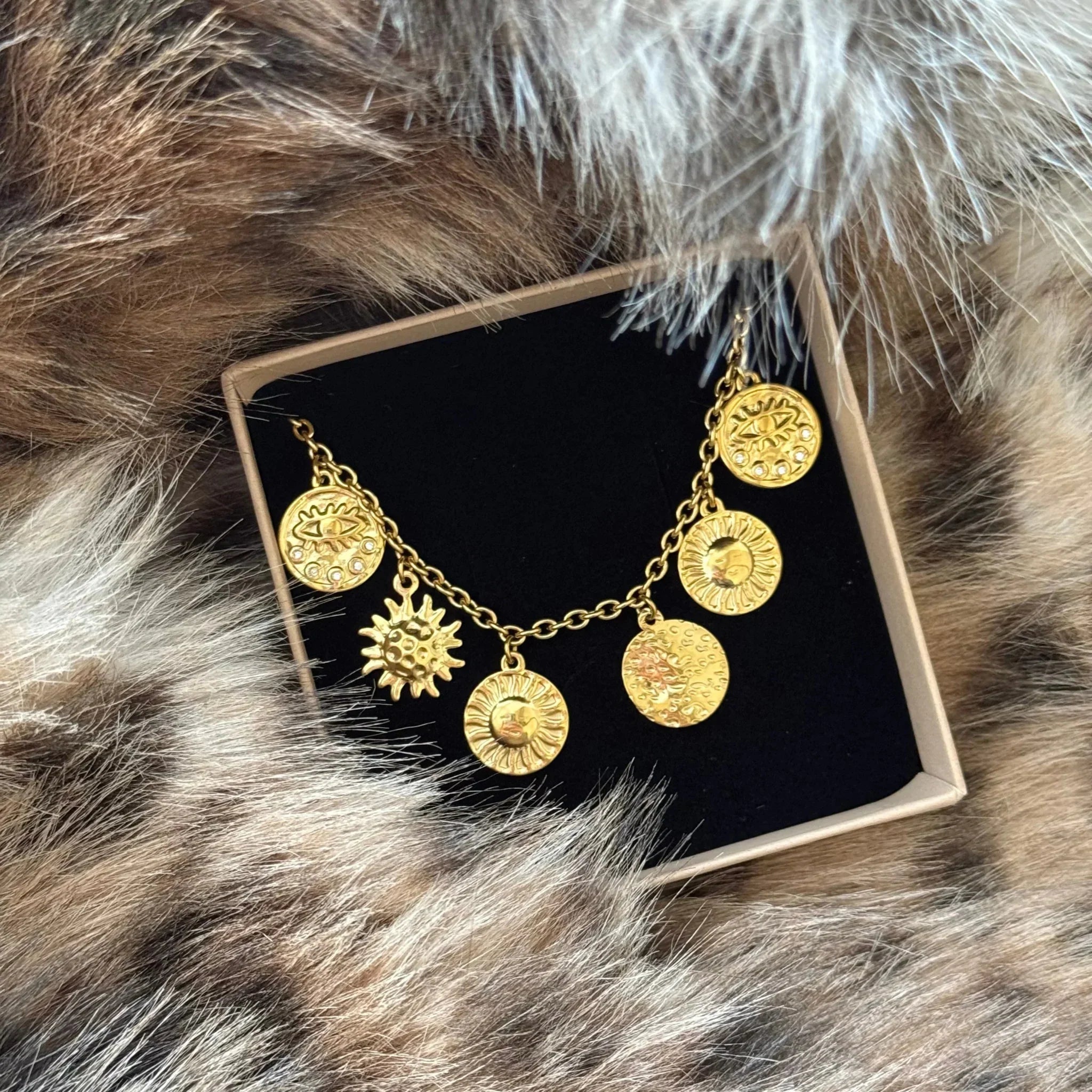 Cadeaux Saint-Valentin 2026 : Offrez un bijou éternel (Guide & Idées) - MAISON DE L'AMOUR