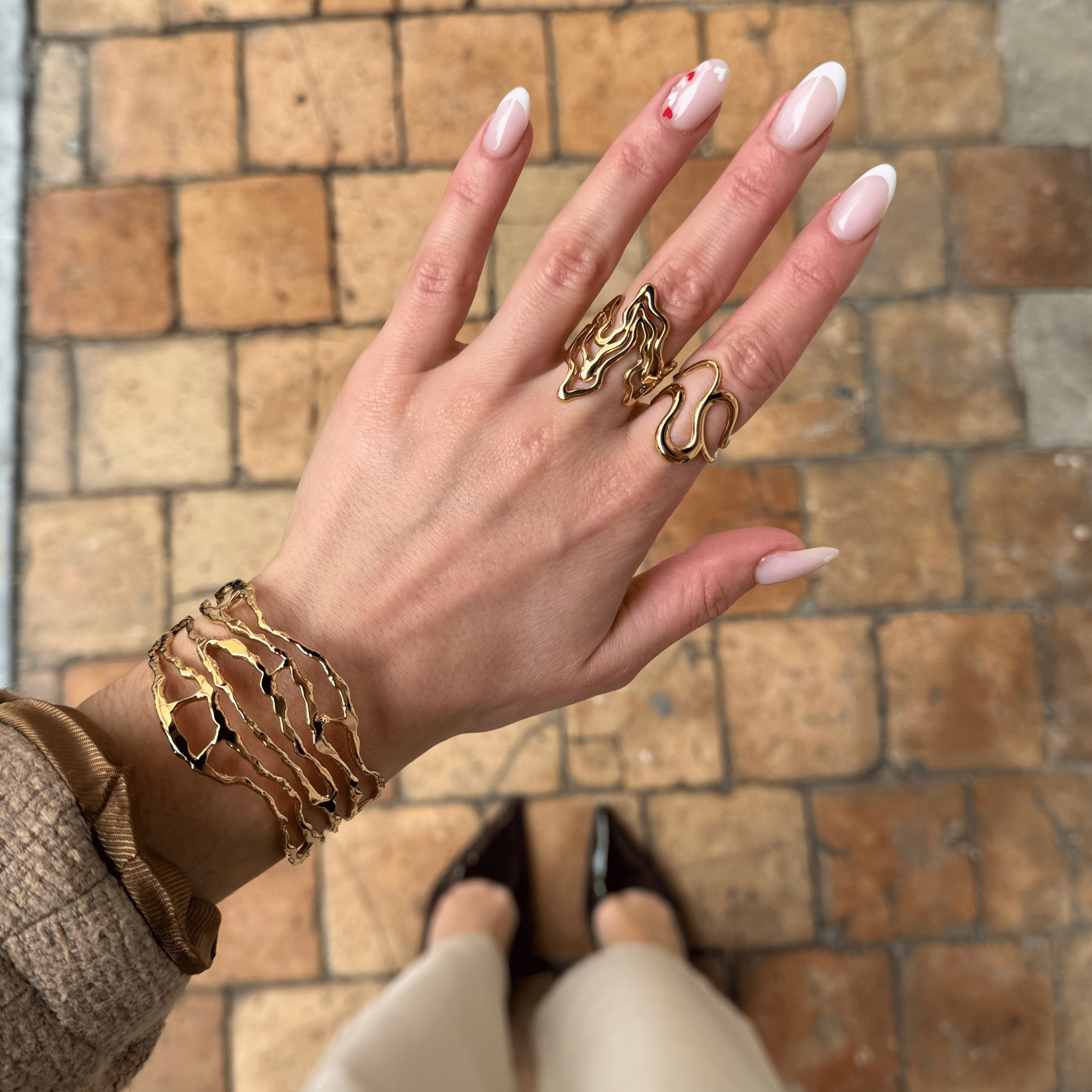 Pourquoi s'offrir un bijou à soi-même est le nouveau geste Self-Care ? - MAISON DE L'AMOUR