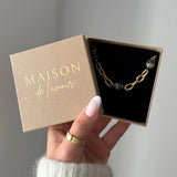 Bracelet chaîne et pierres Giovanna présenté dans son écrin cadeau Maison de l'Amour.