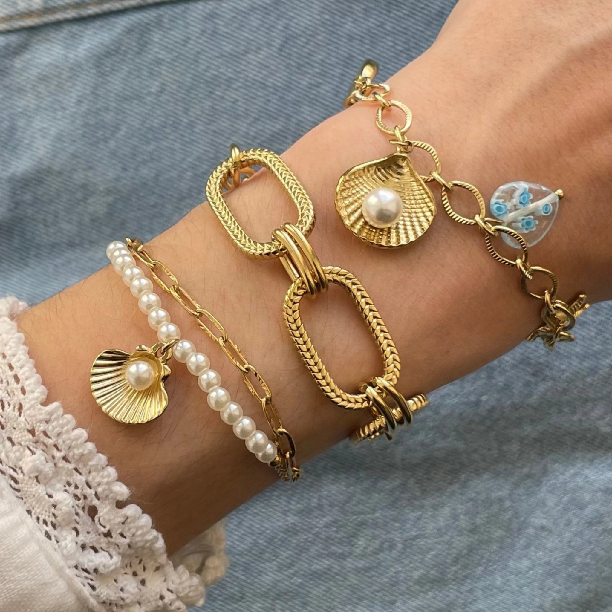 Bracelet thème océan Daniela présenté dans son coffret cadeau Maison de l'Amour.