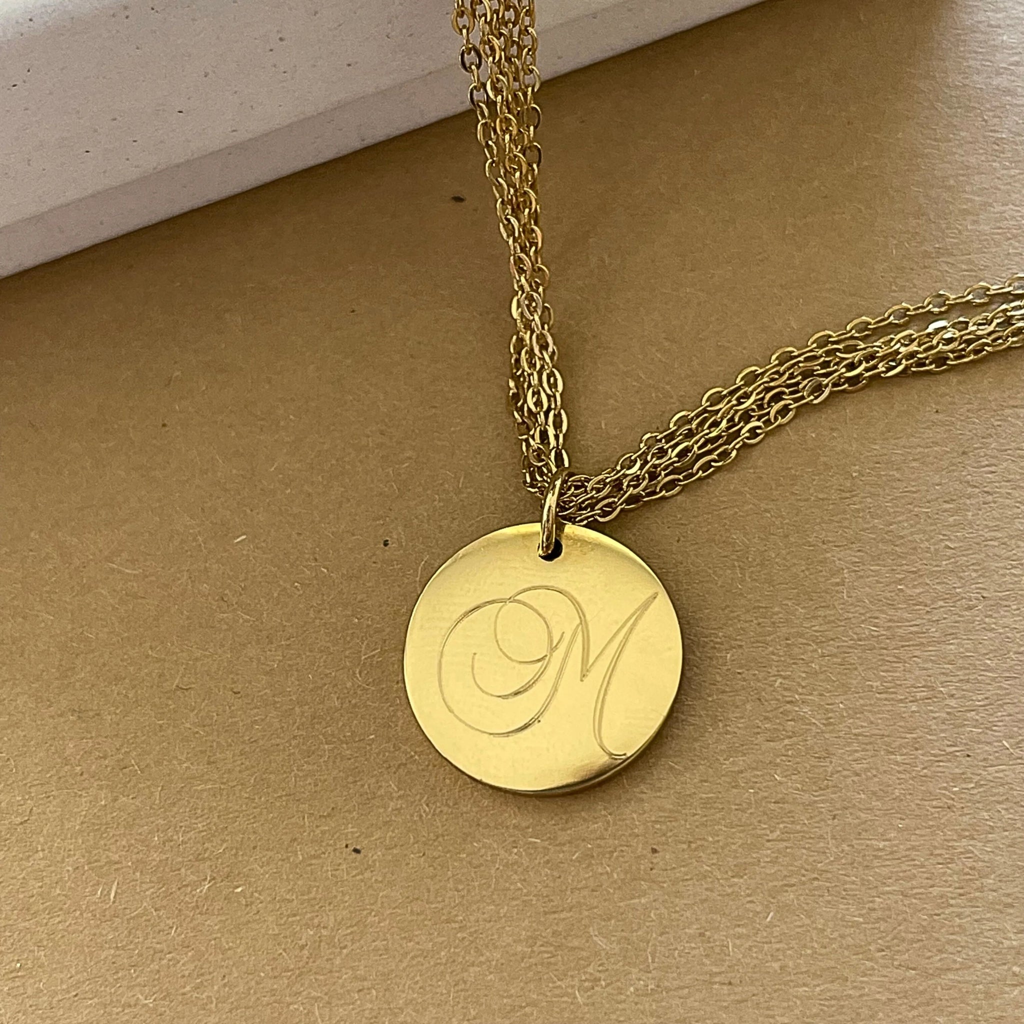 Bracelet Personnalisé Multi - Chaînes MON INITIALE - MAISON DE L'AMOUR